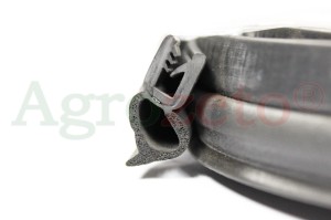 USZCZELKA SZYBERDACHU