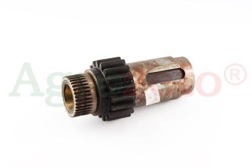 WAŁEK REDUKTORA 3320-7340 - 18 ZĘBÓW