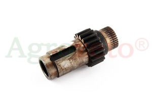 WAŁEK REDUKTORA 3320-7340 - 18 ZĘBÓW