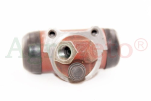 CYLINDEREK HAMULC. PRAWY PRZÓD 7520, 8520, 9520